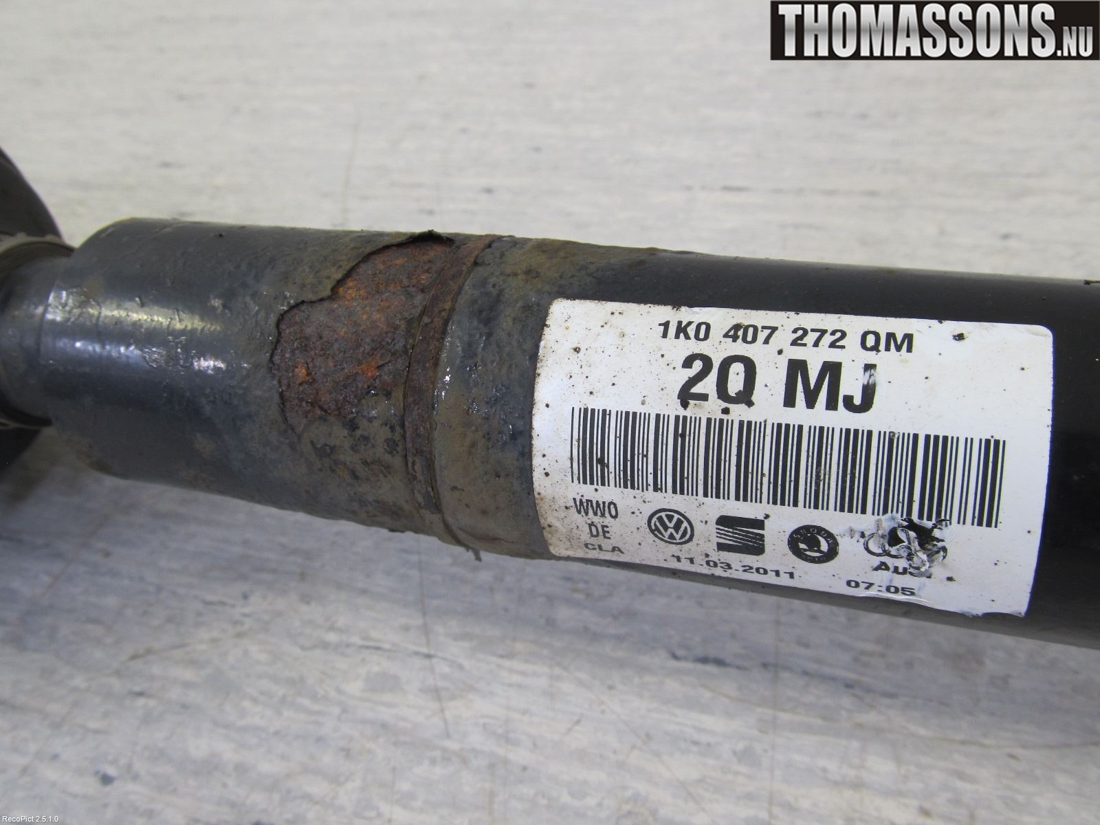 Volkswagen VW CADDY      04-10 Drivaxel Fram Höger