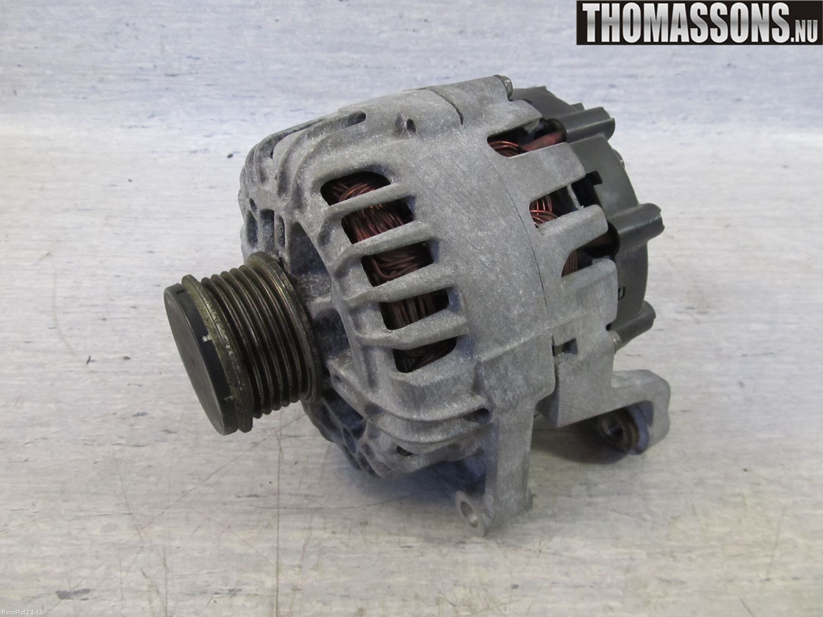 Opel ASTRA J 10-15 Generator