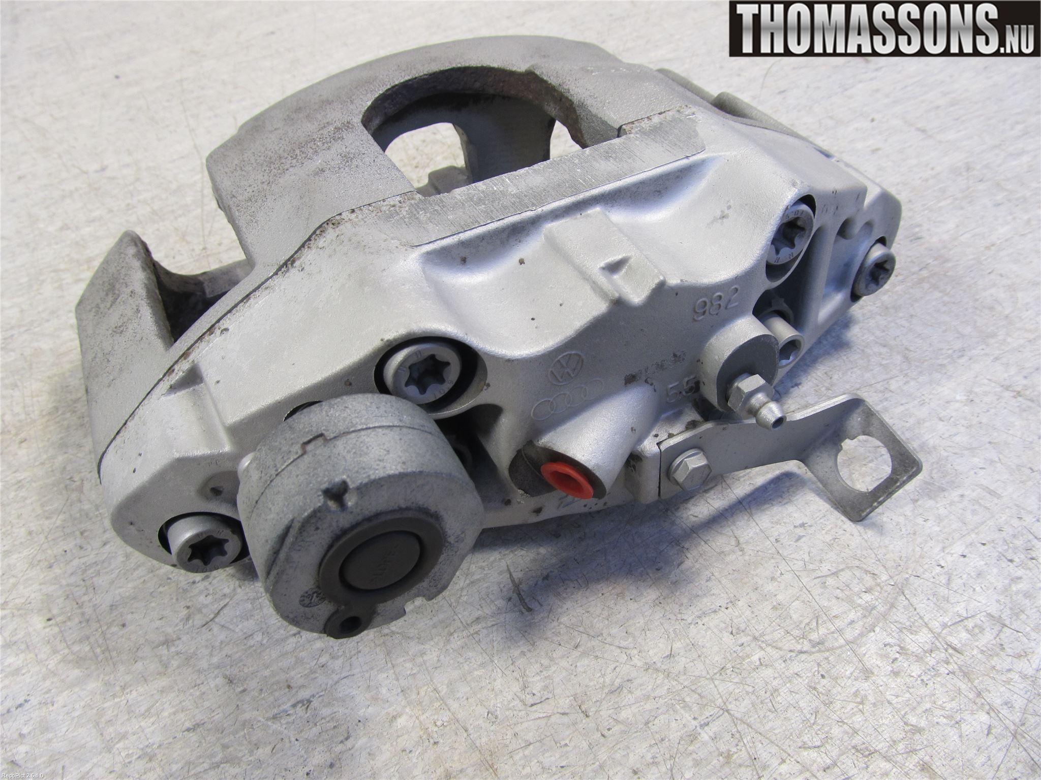 Volkswagen VW PASSAT 05-11 Bromsok Fram Höger