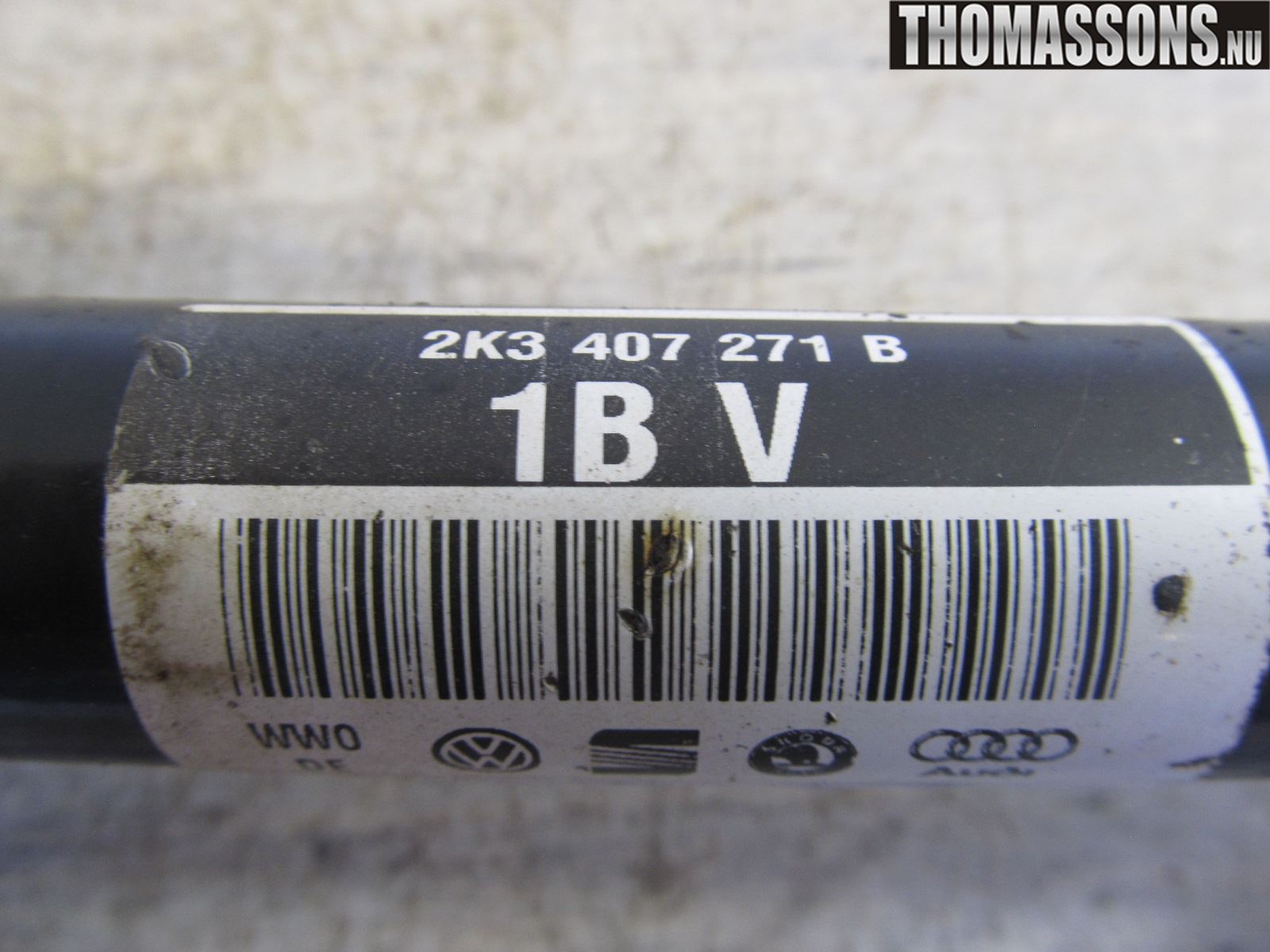 Volkswagen VW CADDY      04-10 Drivaxel Fram Vänster