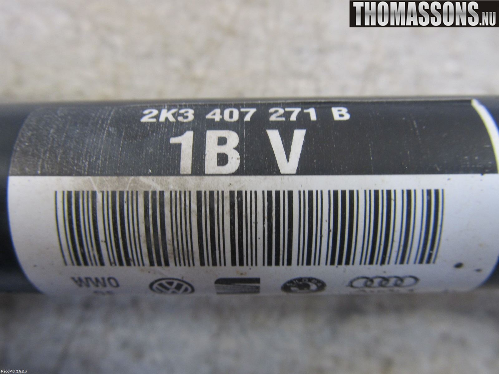 Volkswagen VW CADDY      04-10 Drivaxel Fram Vänster