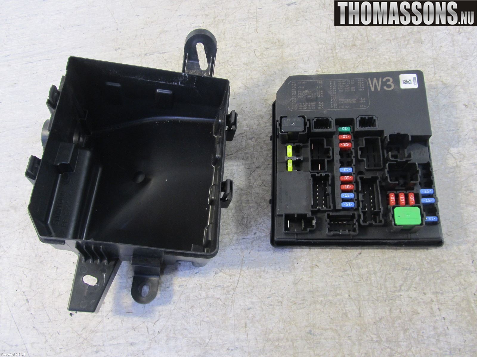 Nissan LEAF 11-17 Säkringsdosa-Elcentral