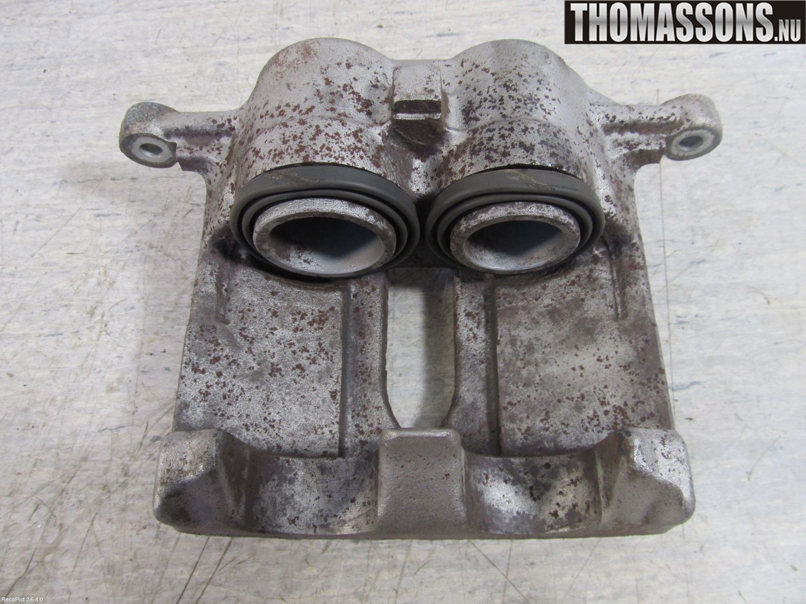 Renault TRAFIC   02-14 Bromsok Fram Höger