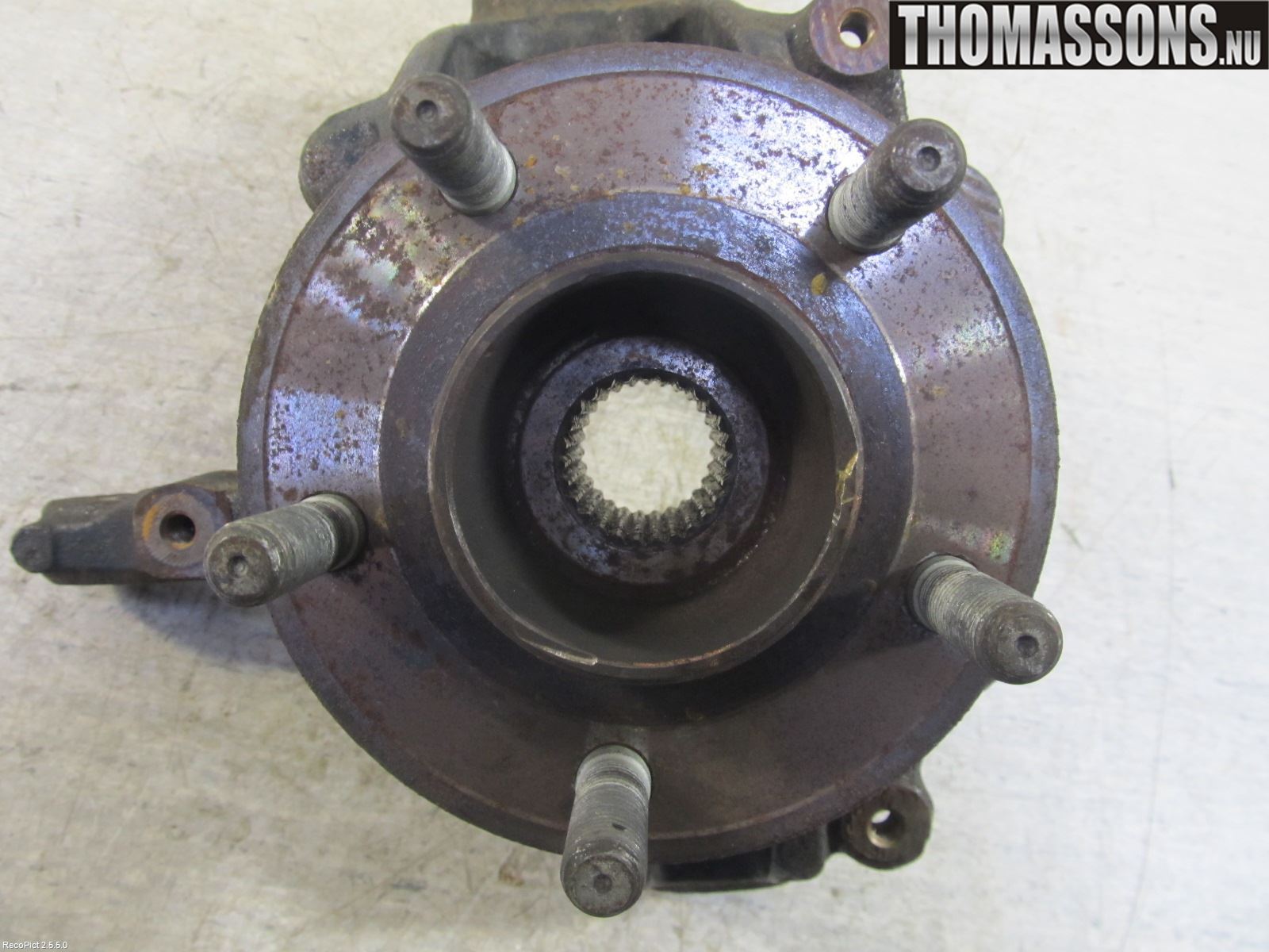 Ford C-MAX II  11-14 Styrspindel Lagerhus Hö