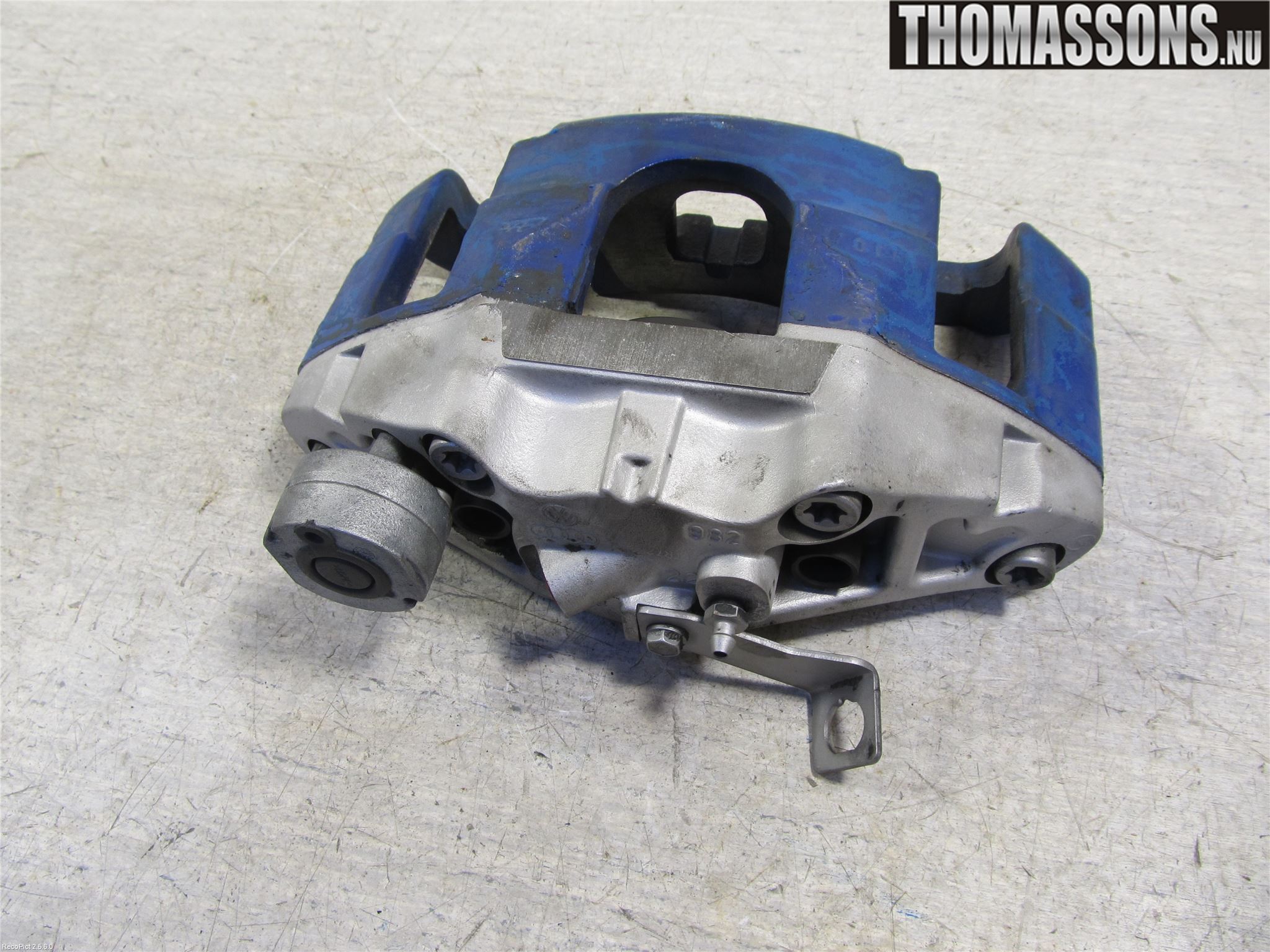 Volkswagen VW GOLF V 04-09 Bromsok Fram Höger