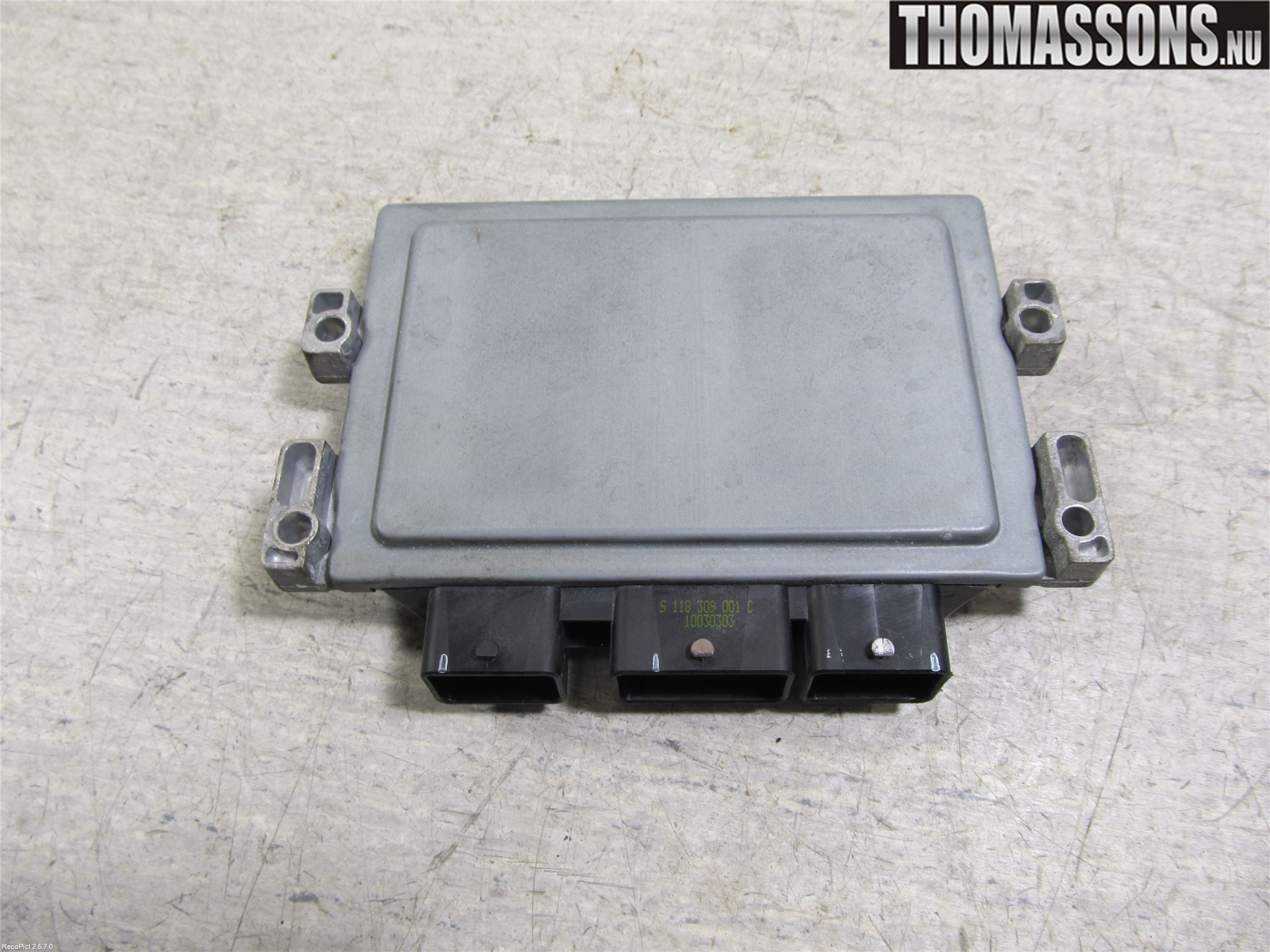 Renault CLIO III  09-12 Styrenhet Insprut Bensin