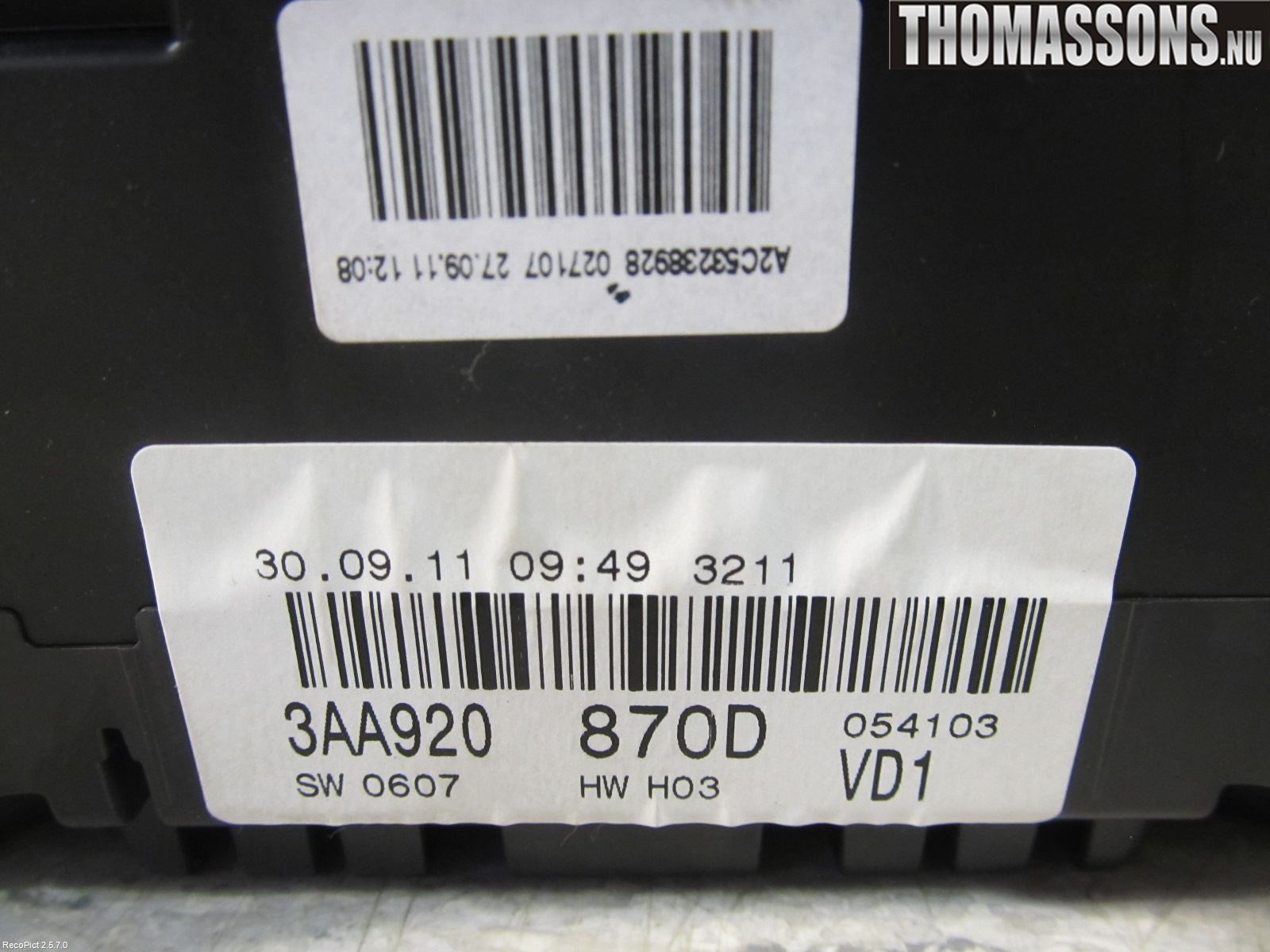 Volkswagen VW PASSAT 11-14 Instrument Komb