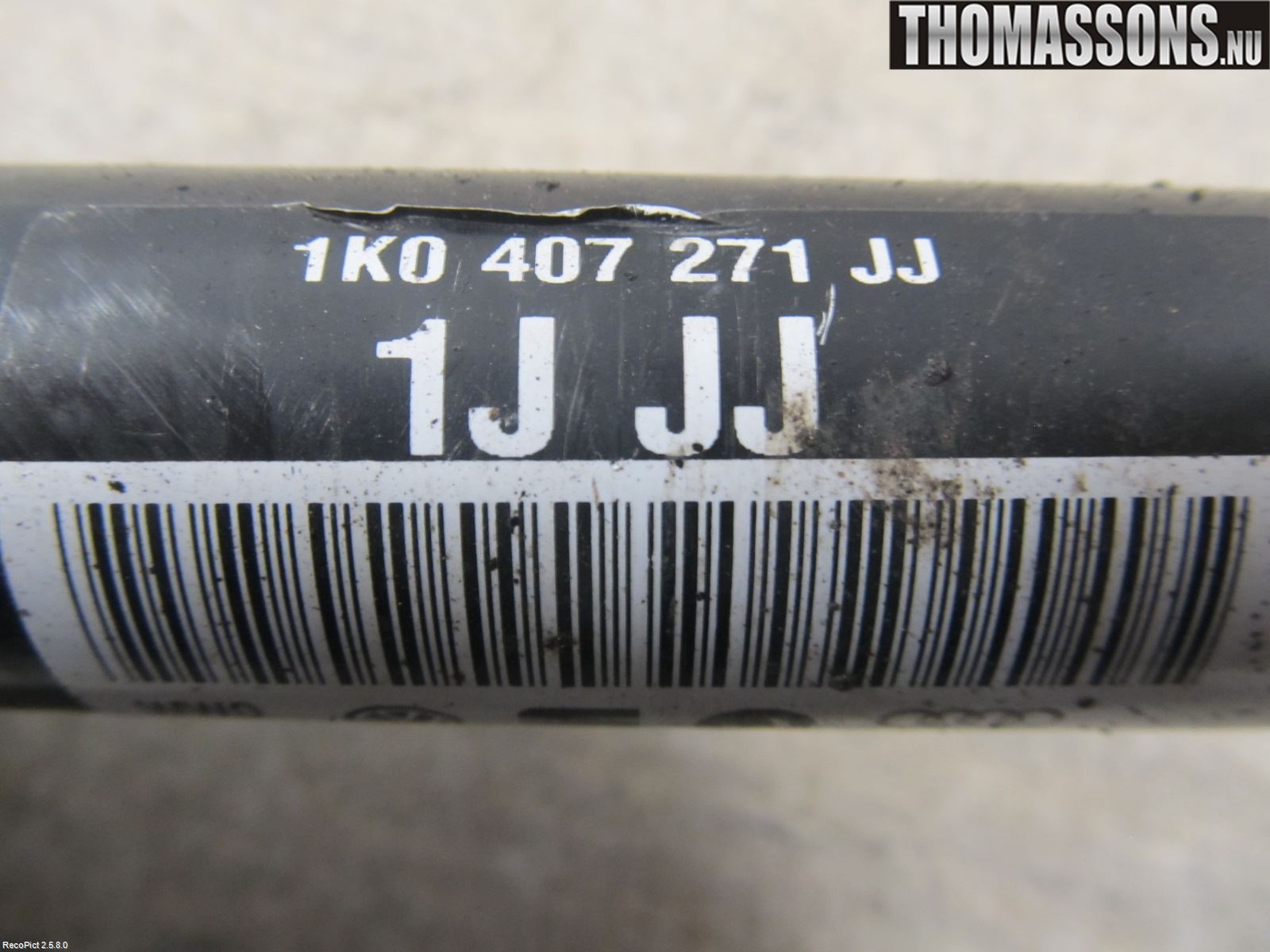 Volkswagen VW PASSAT 11-14 Drivaxel Fram Vänster