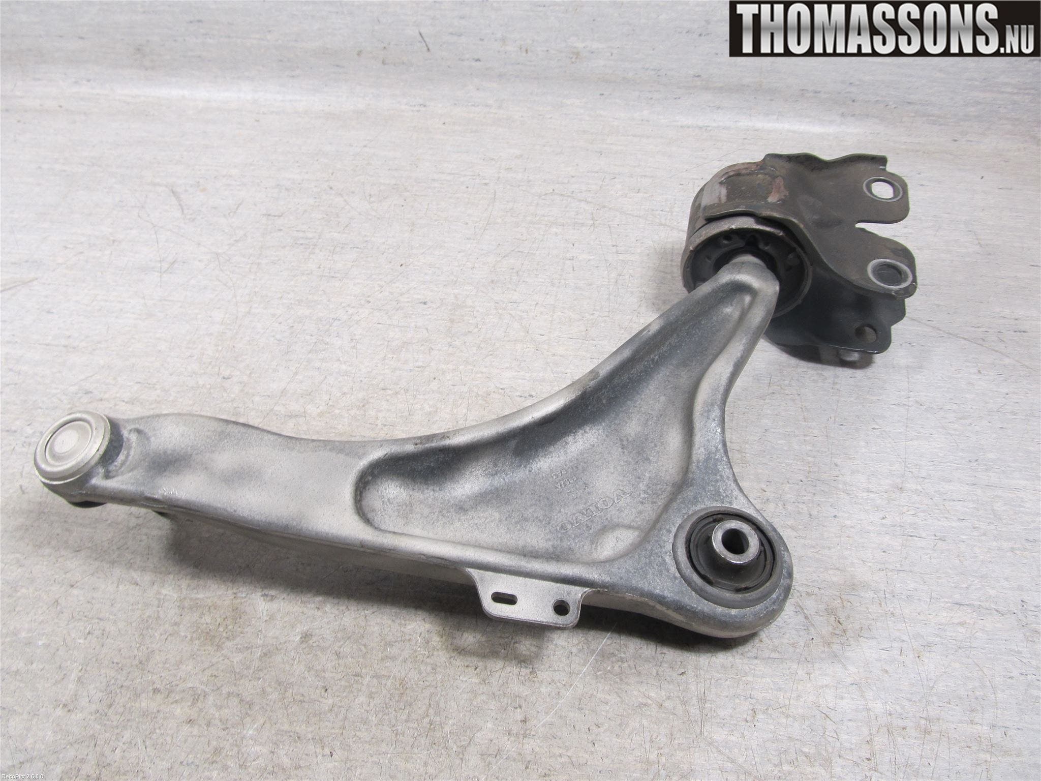 Volvo V60 11-13 Bärarm Fram Undre Vä