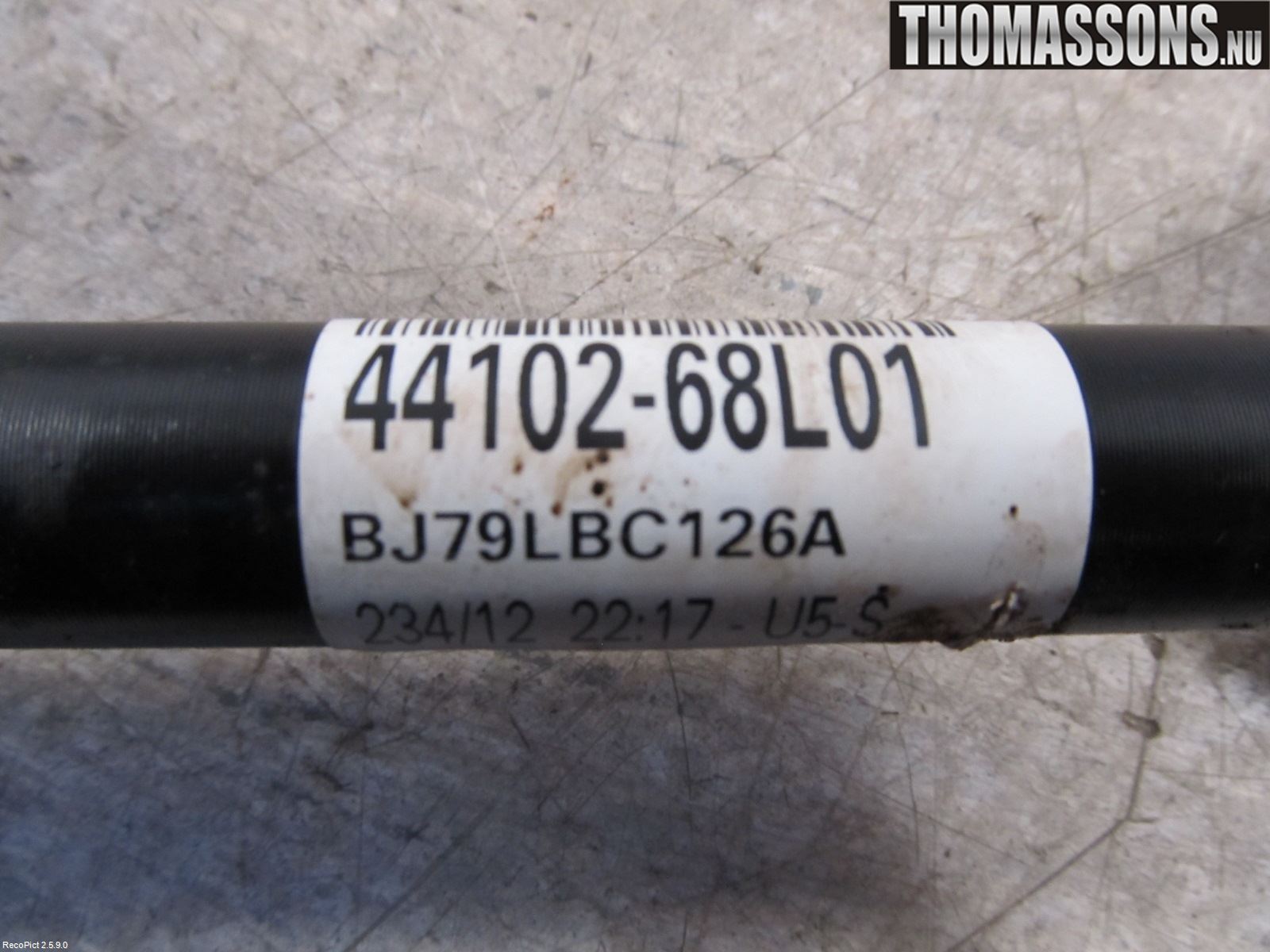 Suzuki SWIFT 11-16 Drivaxel Fram Vänster