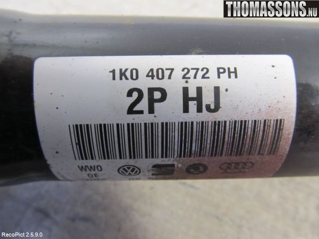 Volkswagen VW TOURAN 03-10 Drivaxel Fram Höger