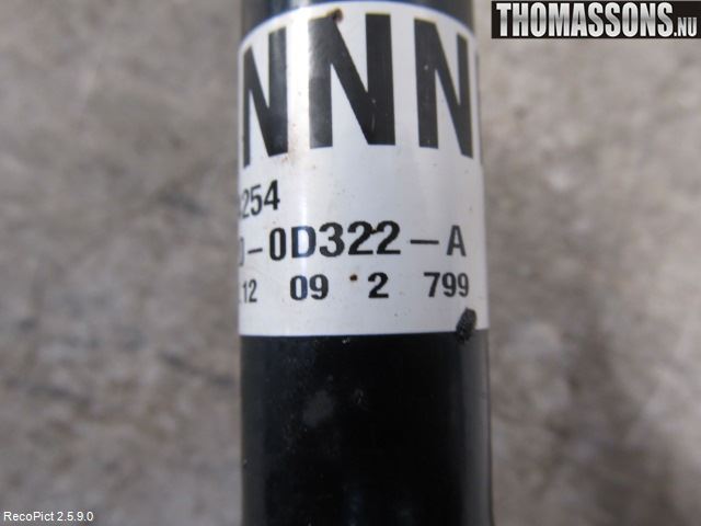 Toyota YARIS XP130 12-14 Drivaxel Fram Vänster