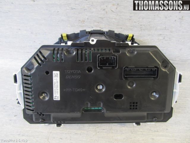 Toyota YARIS XP130 12-14 Instrument Komb