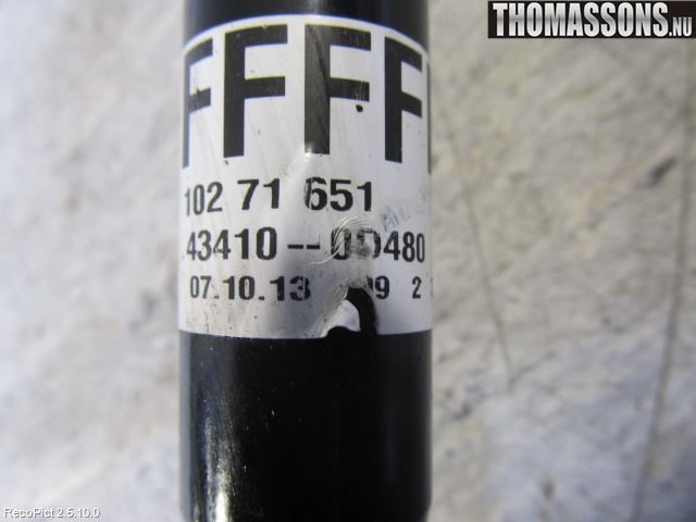 Toyota YARIS XP130 12-14 Drivaxel Fram Höger