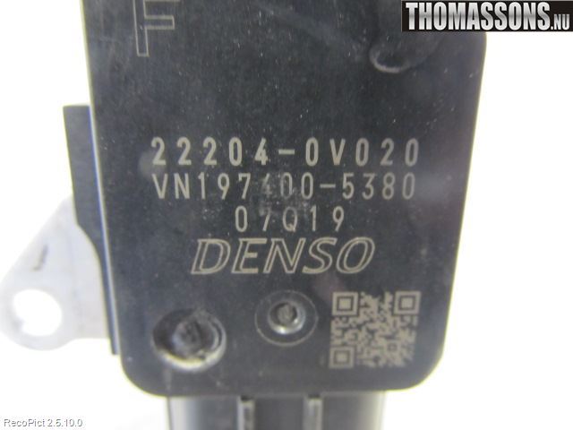 Toyota YARIS XP130 12-14 Injluftmassamätare