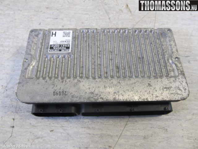 Toyota YARIS XP130 12-14 Styrenhet Insprut Bensin