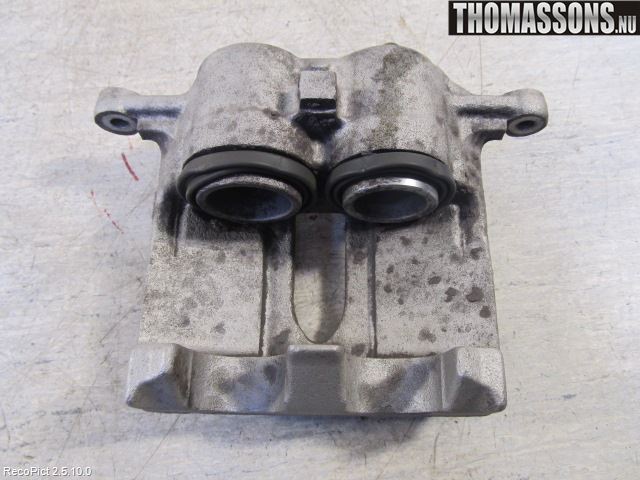 Renault TRAFIC   02-14 Bromsok Fram Höger