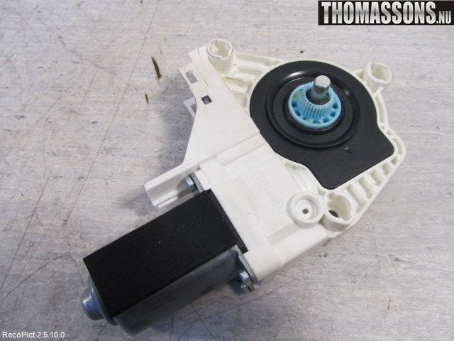 Audi A4 12-15 Fönsterhissmotor