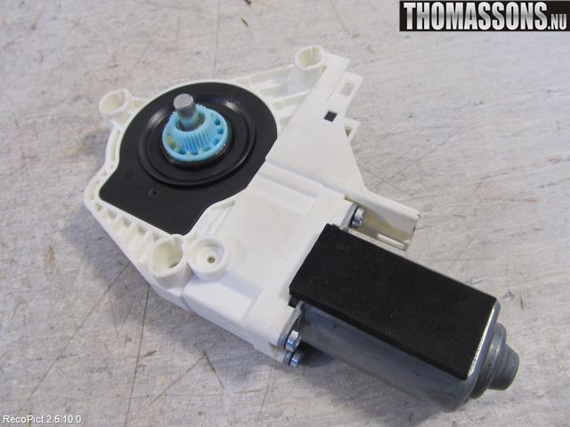 Audi A4 12-15 Fönsterhissmotor