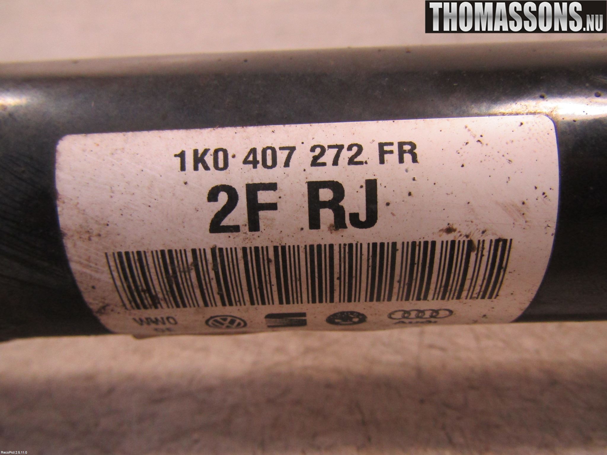Volkswagen VW GOLF V 04-09 Drivaxel Fram Höger