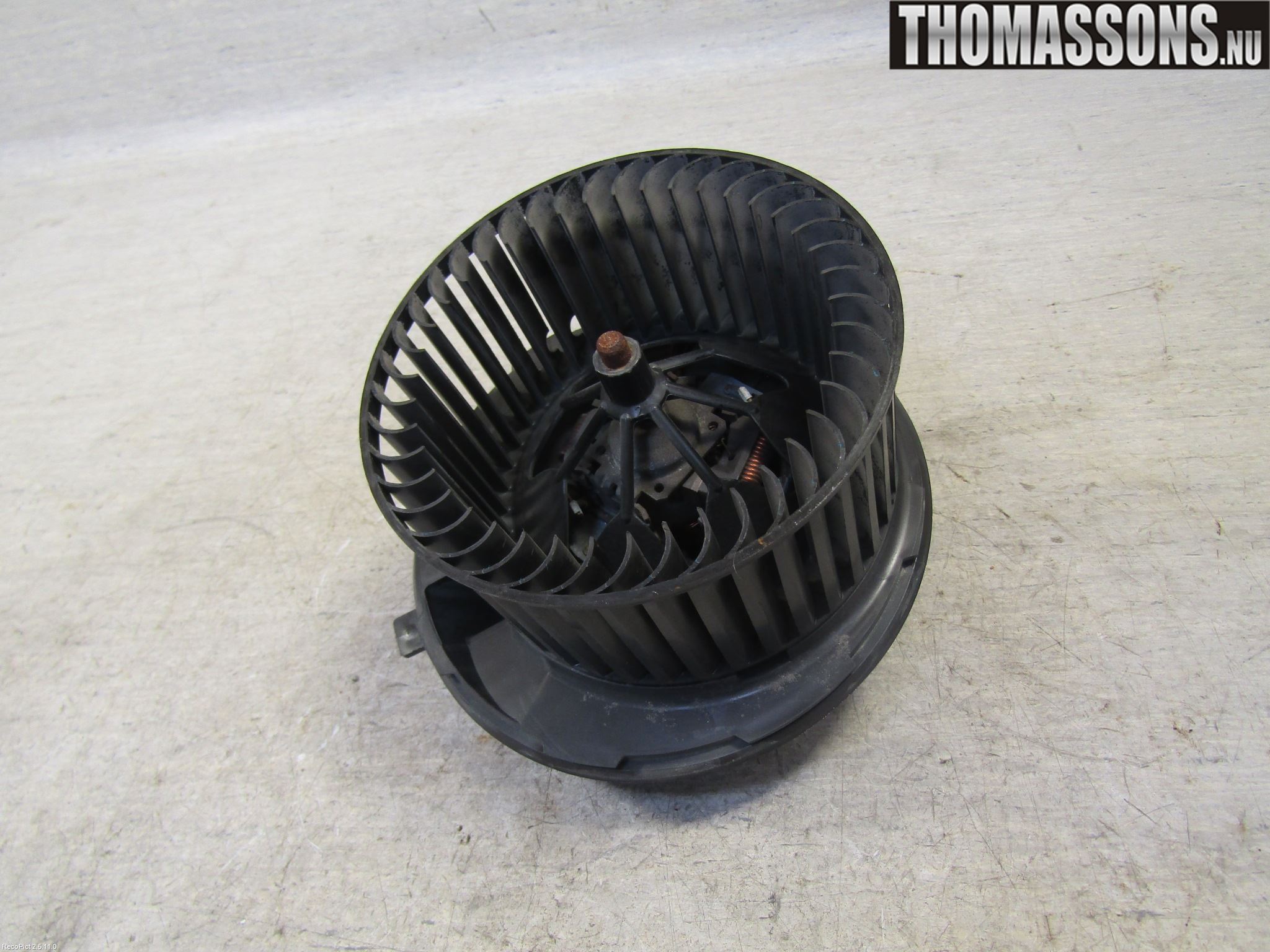 Volkswagen VW CADDY      04-10 Värmefläkt