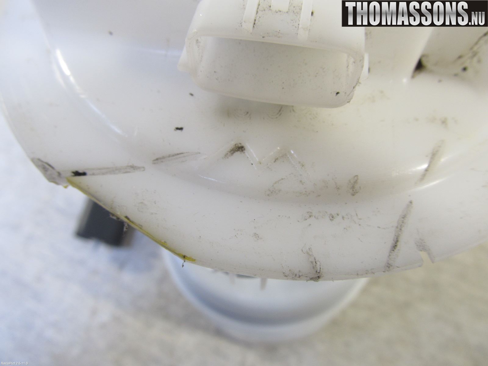 Renault CLIO III  09-12 Bränslepump El