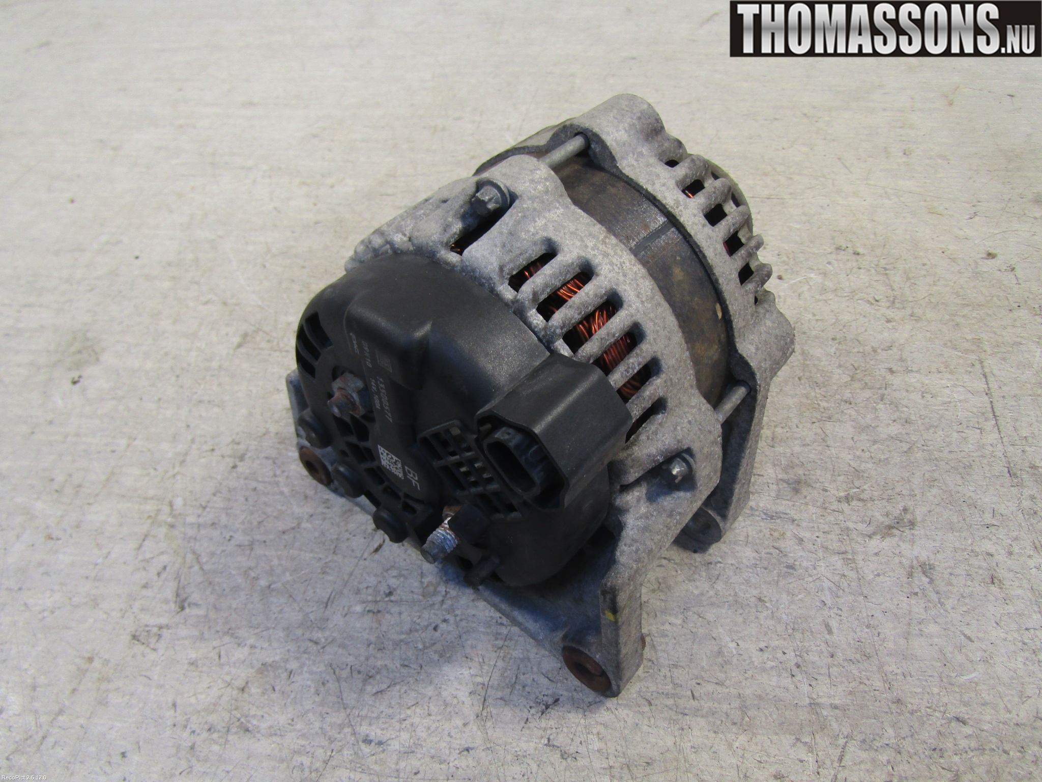 Opel INSIGNIA 09-16 Generator