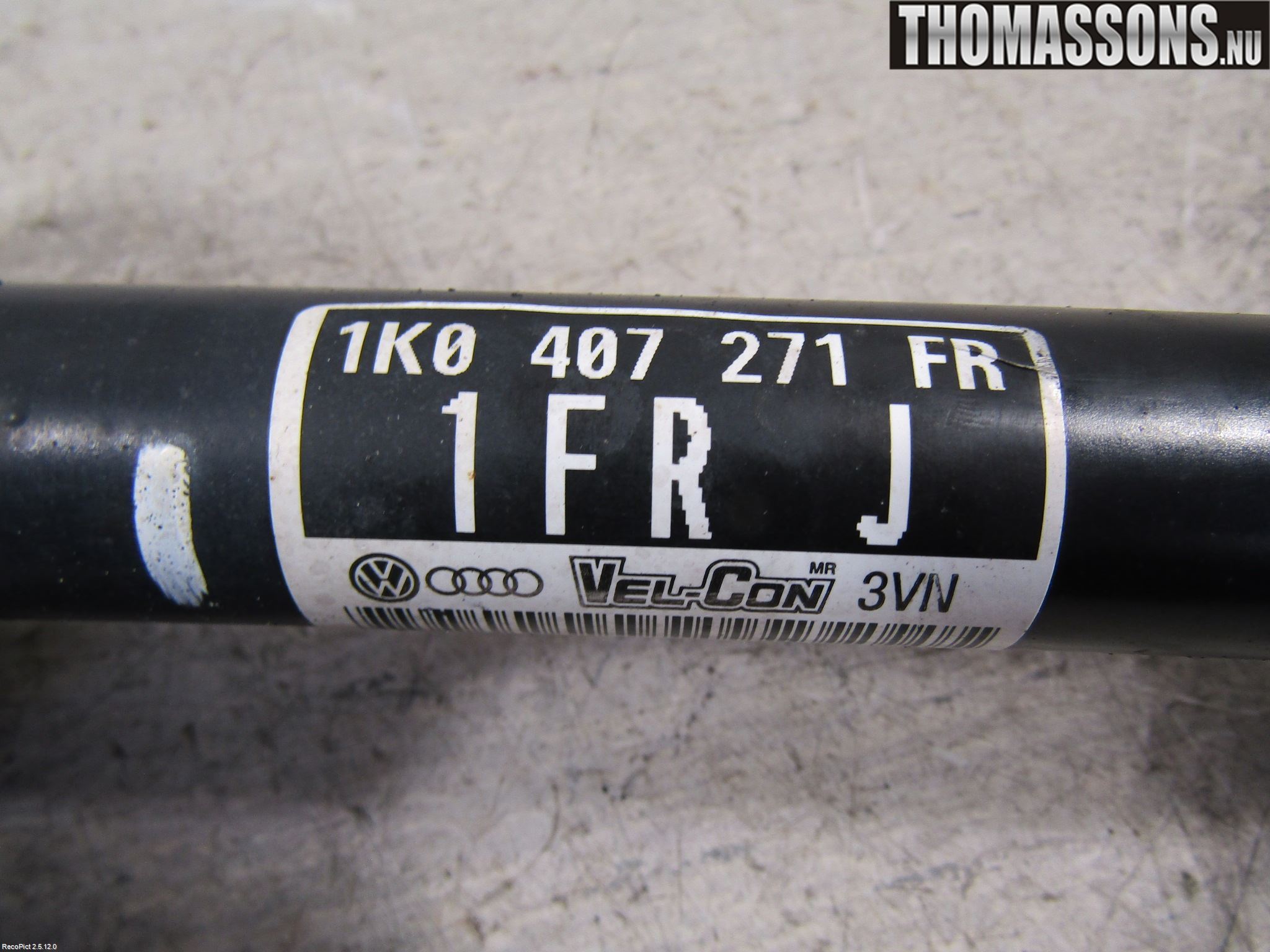 Volkswagen VW GOLF V 04-09 Drivaxel Fram Vänster