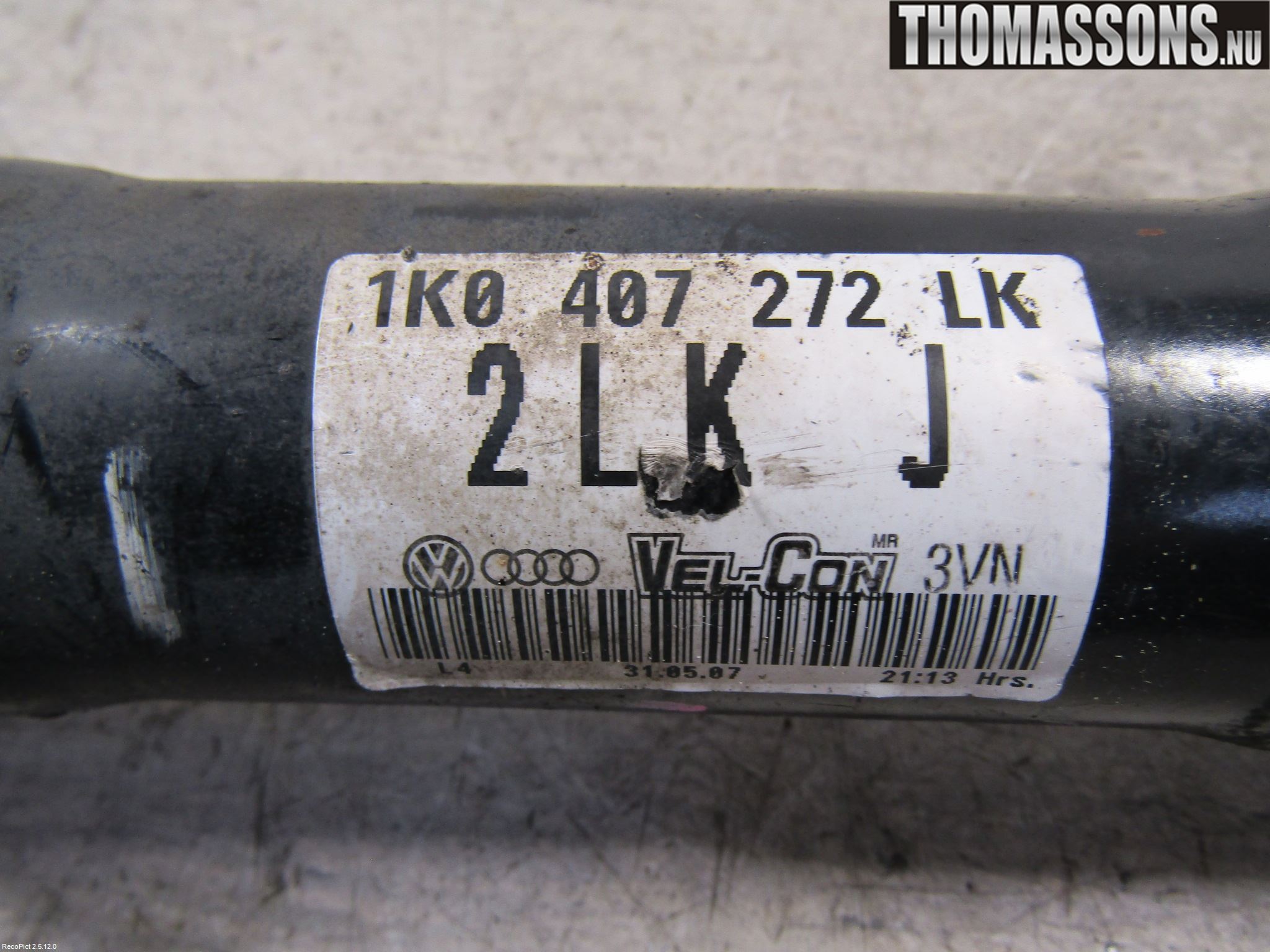 Volkswagen VW GOLF V 04-09 Drivaxel Fram Höger