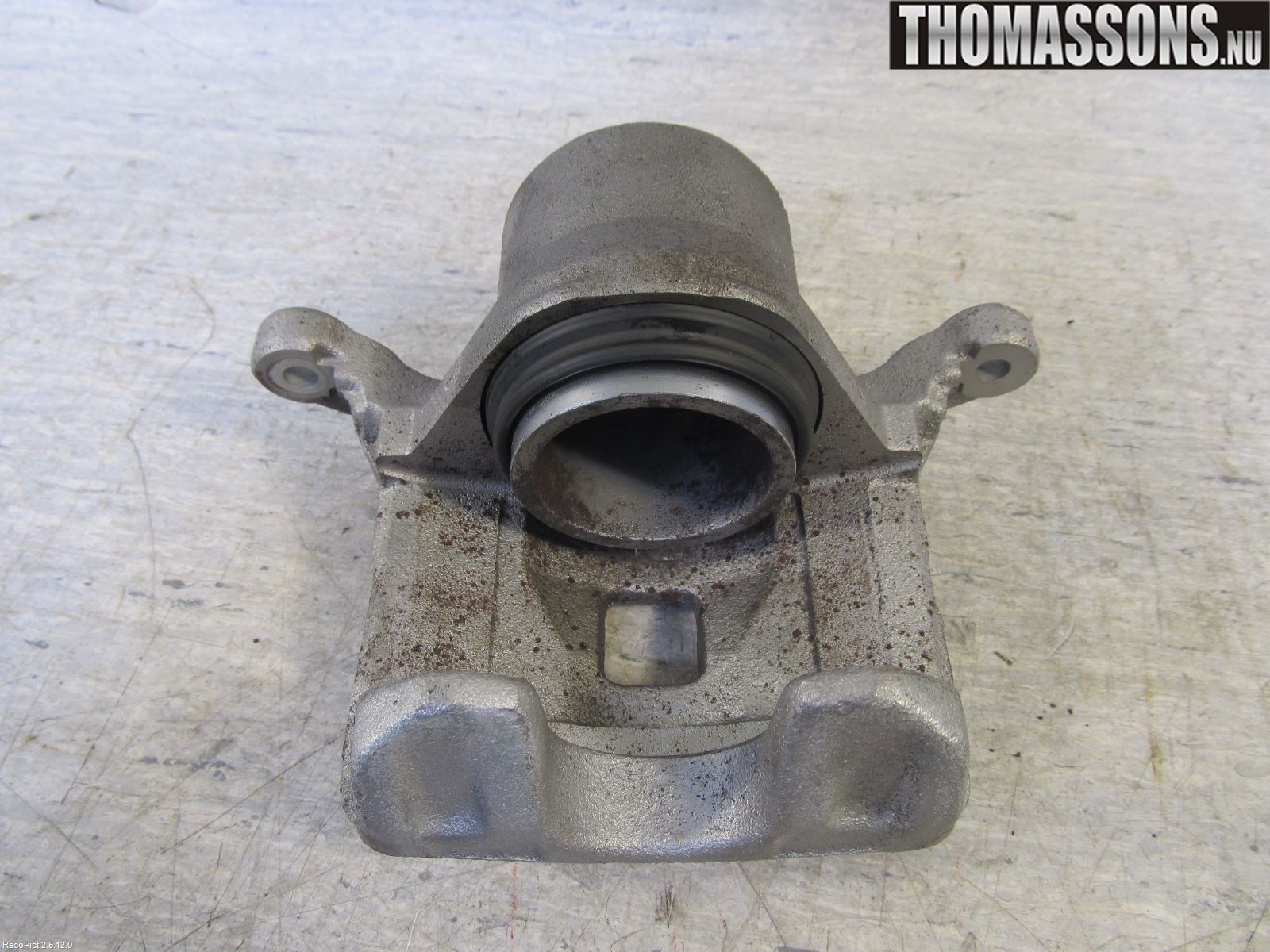 Nissan JUKE 10-14 Bromsok Fram Vänster