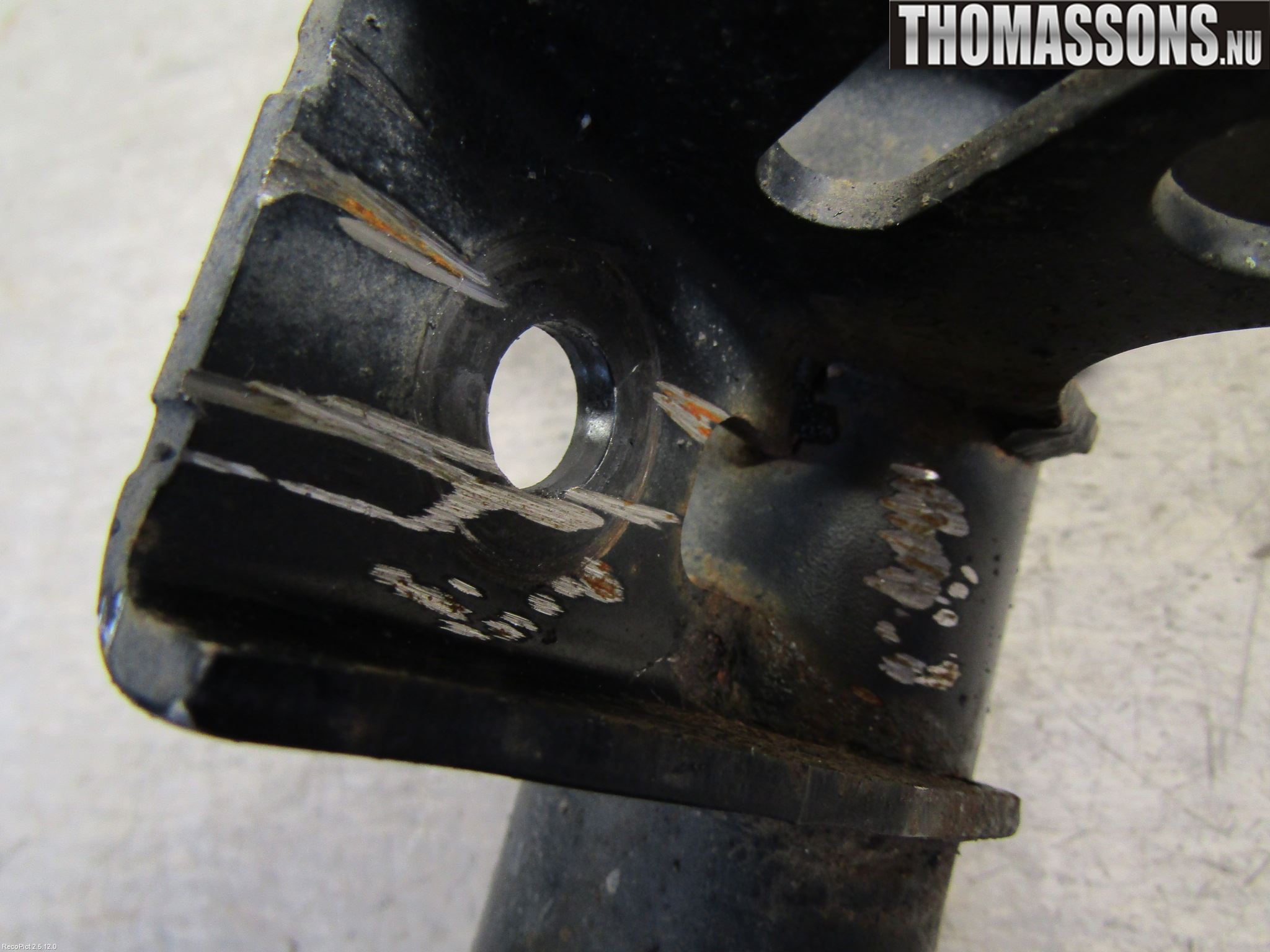 BMW 5 F10/F11/F18 09-17 Fjäderben Fram Vänster