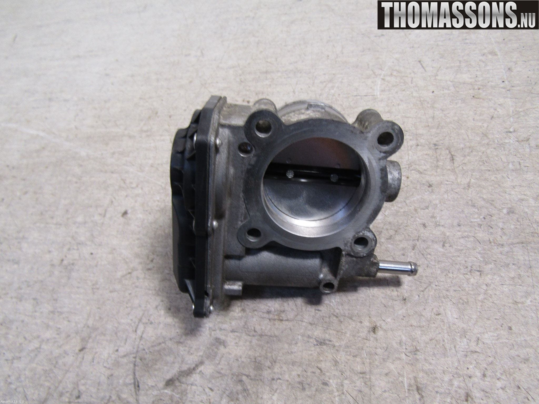 Toyota AURIS 10-12 Injspjällhus