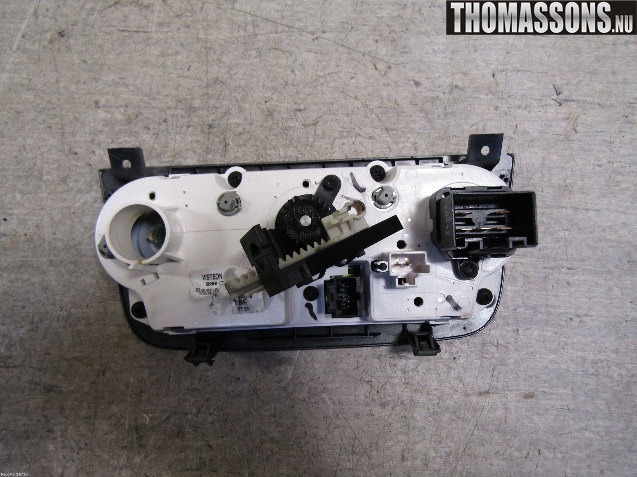 Ford FIESTA     06-08 Ac Styrenhet Ac Manöveren