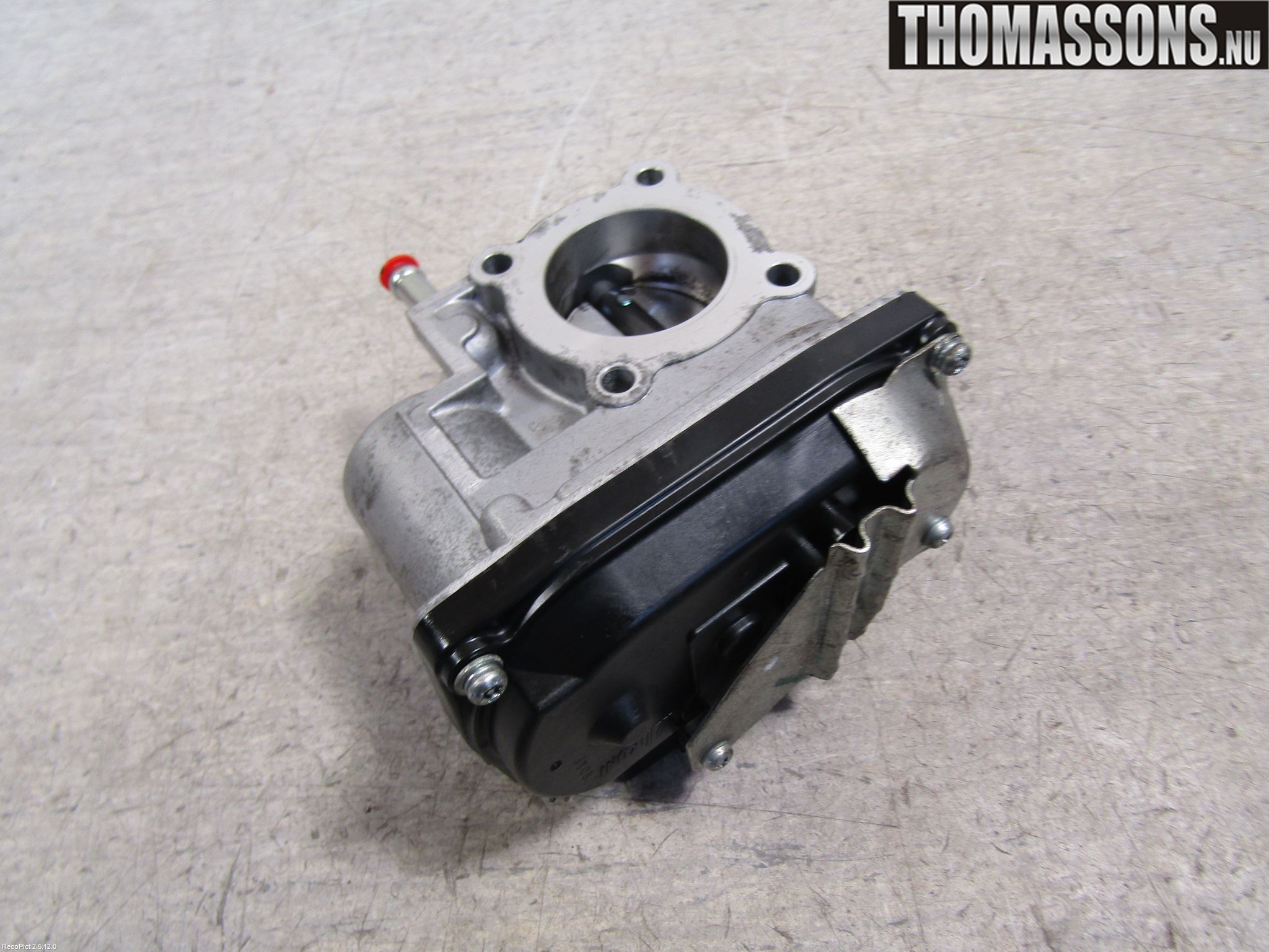 Mitsubishi SPACE STAR 13- Injspjällhus