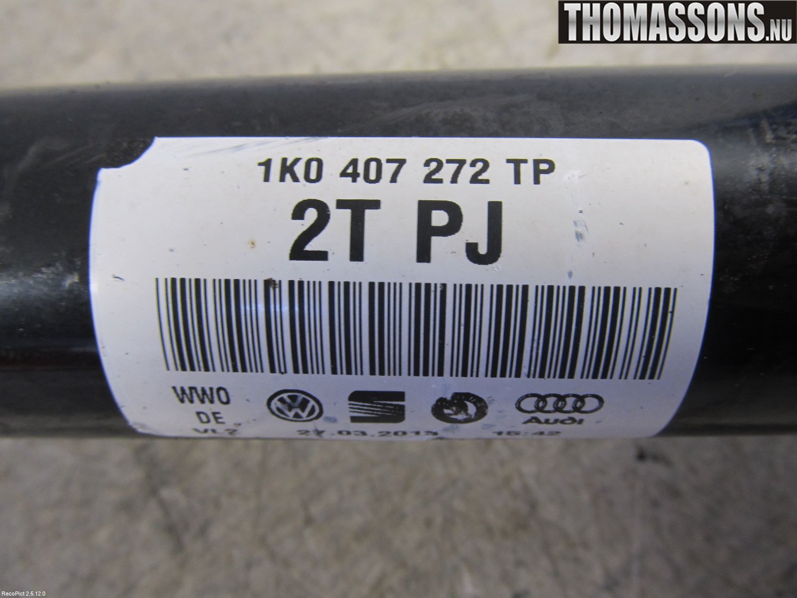 Volkswagen VW PASSAT 11-14 Drivaxel Fram Höger