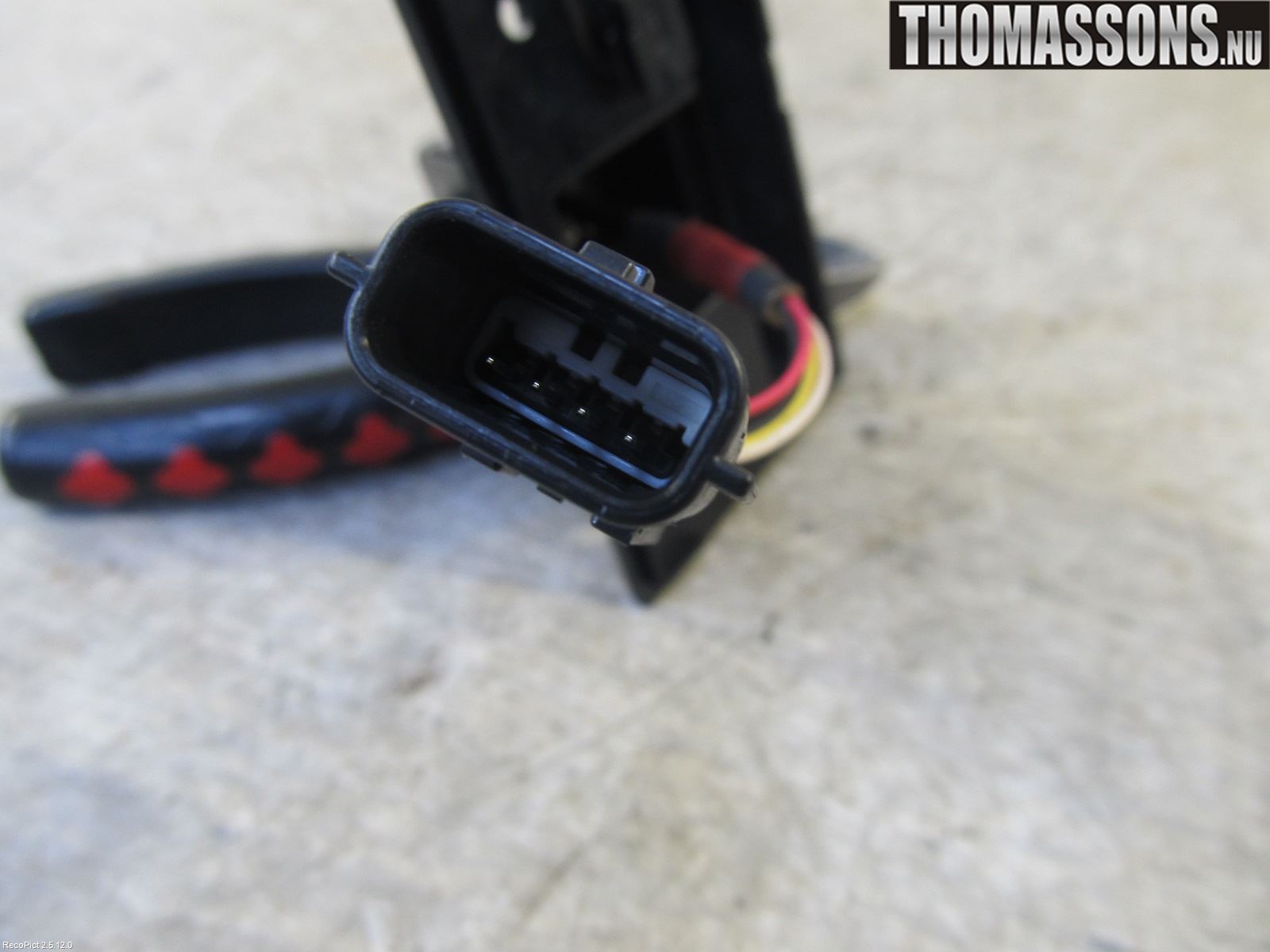 Nissan QASHQAI+2  10-14 Parkeringshjälp Frontsensor