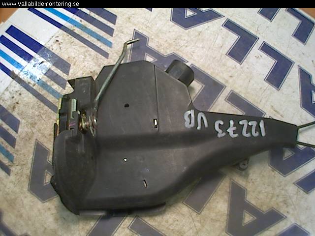 Toyota RAV 4 00-06 Låskista-Dörrlås