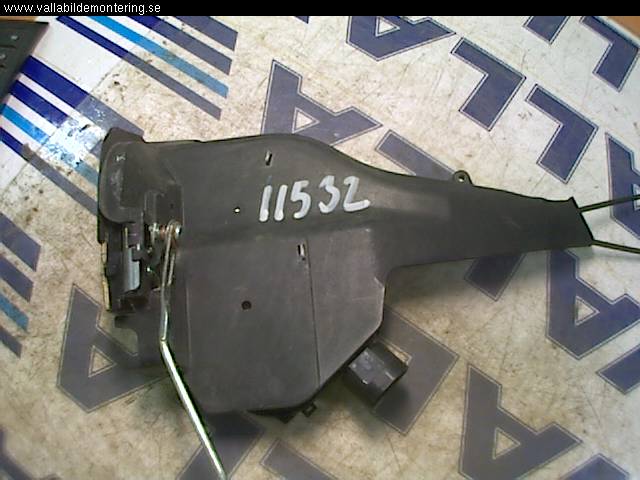 Toyota RAV 4 00-06 Låskista-Dörrlås