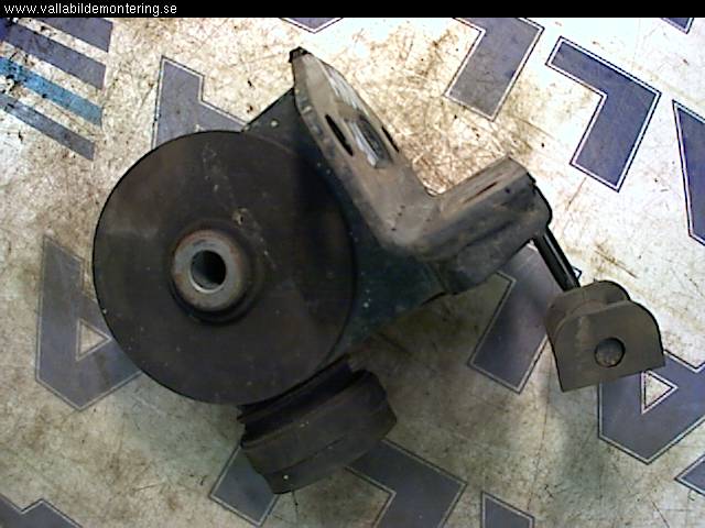 Mazda MPV Motorfäste