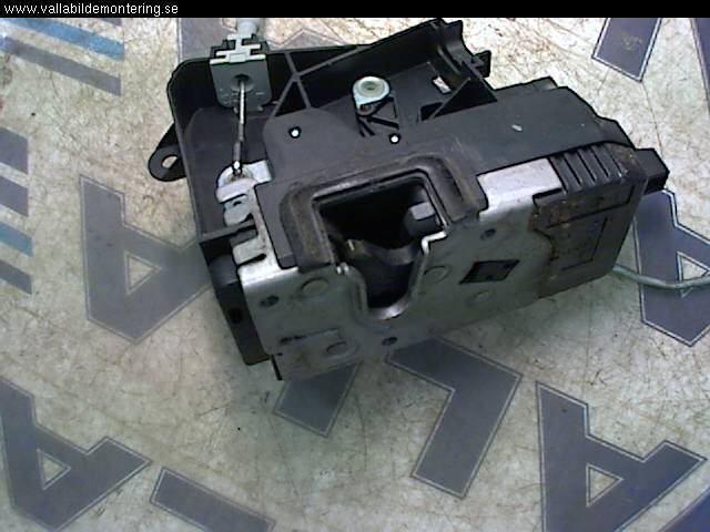 Opel VECTRA C 02-05 Låskista-Dörrlås