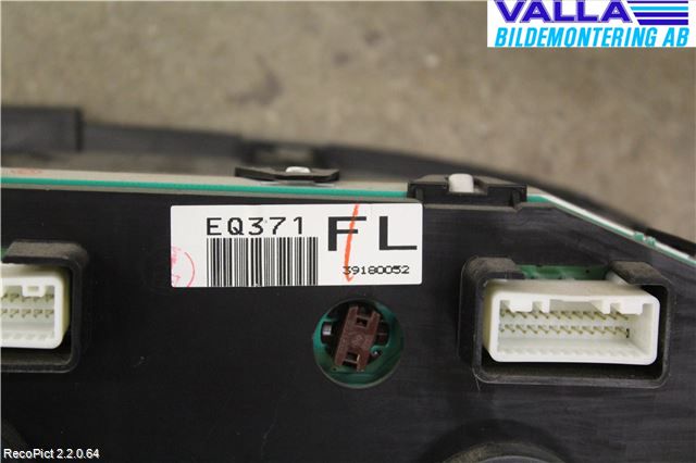 Nissan X-TRAIL     01-07 Instrument Komb