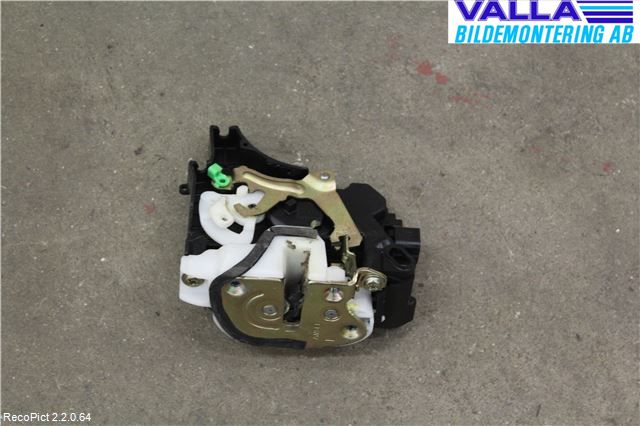 Mitsubishi L200 06-15 Låskista-Dörrlås