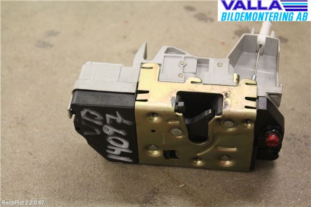 Peugeot 307     01-05 Låskista-Dörrlås