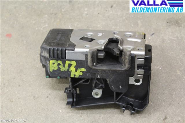 Opel CORSA C    00-06 Låskista-Dörrlås