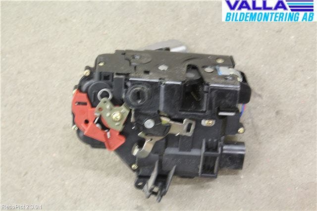 Audi A4/S4 01-05 Låskista-Dörrlås