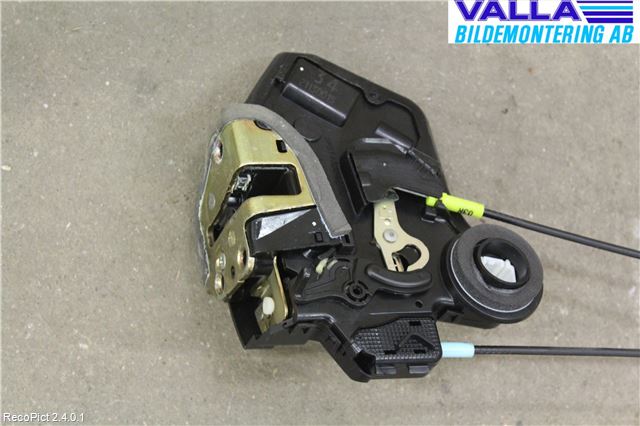 Toyota CAMRY    01-06 Låskista-Dörrlås