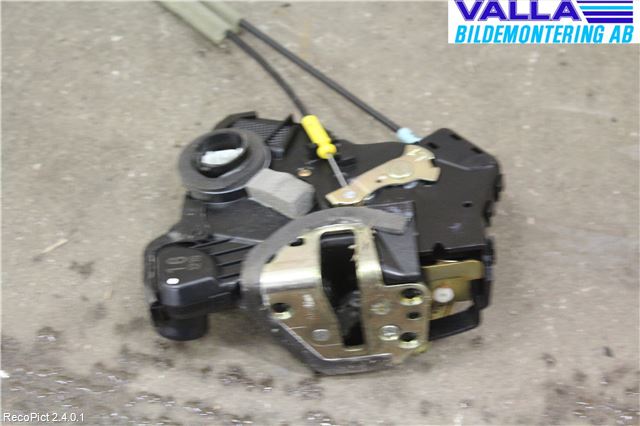 Toyota COROLLA 02-07 Låskista-Dörrlås