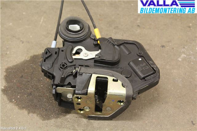 Toyota COROLLA 02-07 Låskista-Dörrlås