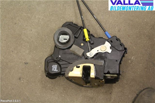 Toyota COROLLA 02-07 Låskista-Dörrlås