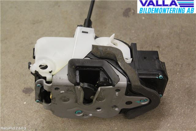 Opel INSIGNIA 09-16 Låskista-Dörrlås